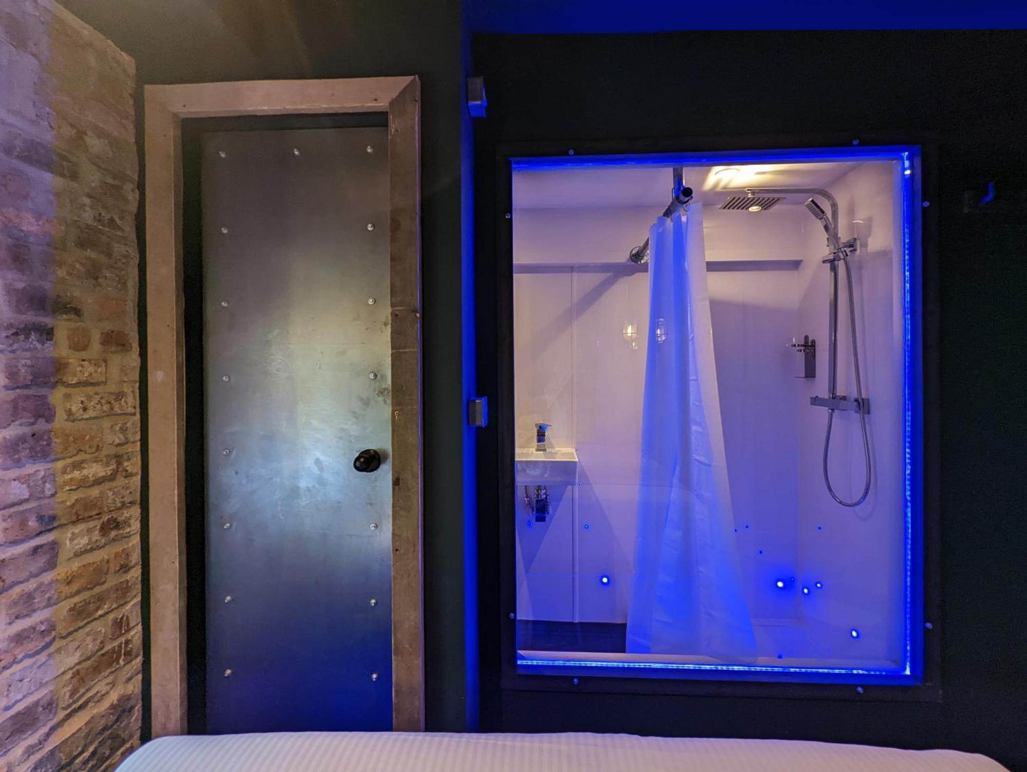 Briggate Hotel Лийдс Екстериор снимка